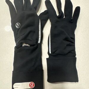Lululemon Black Gloves with wrist opening for watch